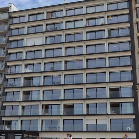 Studio 105 Op Zeedijk Met Frontaal Zeezicht 1Ste Verdiep Middelkerke Esterno foto